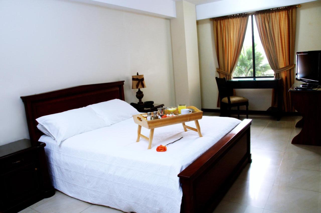 Marcelius Business Hotell Guayaquil Exteriör bild